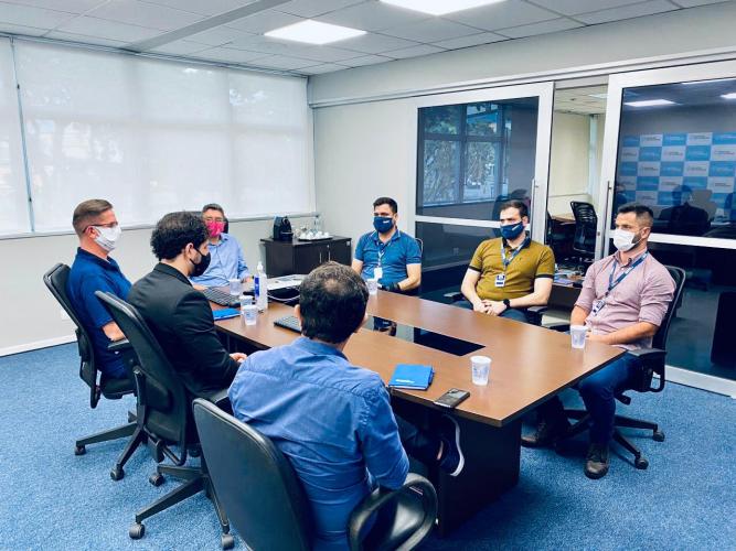 O projeto Governança para Resultados - Orgulho de ser Portos do Paraná – segue avançando. A etapa de Governança Corporativa foi concluída com a revisão do estatuto, dos regimentos dos conselhos e comitês, além de demais documentos que fortalecem os instrumentos de governança.