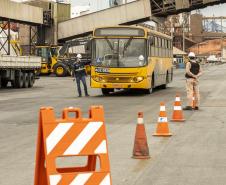 Abordagem alertou infratores sobre a segurança no trânsito do Porto de Paranaguá; monitoramento será contínuo 