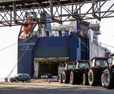 Com 42 milhões de toneladas, movimentação nos portos do Paraná cresce em 2023