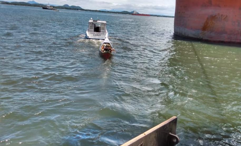 A situação foi atendida pela Guarda Portuária e pela equipe da Diretoria de Operações. E o senhor, de 68 anos, passa bem e já está são e salvo na casa da filha, na Ilha dos Valadares