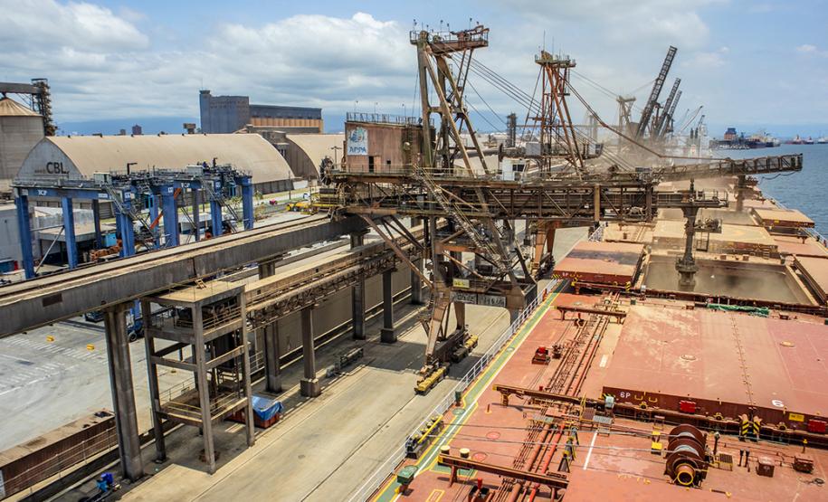 As exportações de soja registram aumento de 83%. Em março desde ano 2,16 milhões de toneladas do produto foram embarcadas. Em 2019, no período, foram 1,18 milhão.