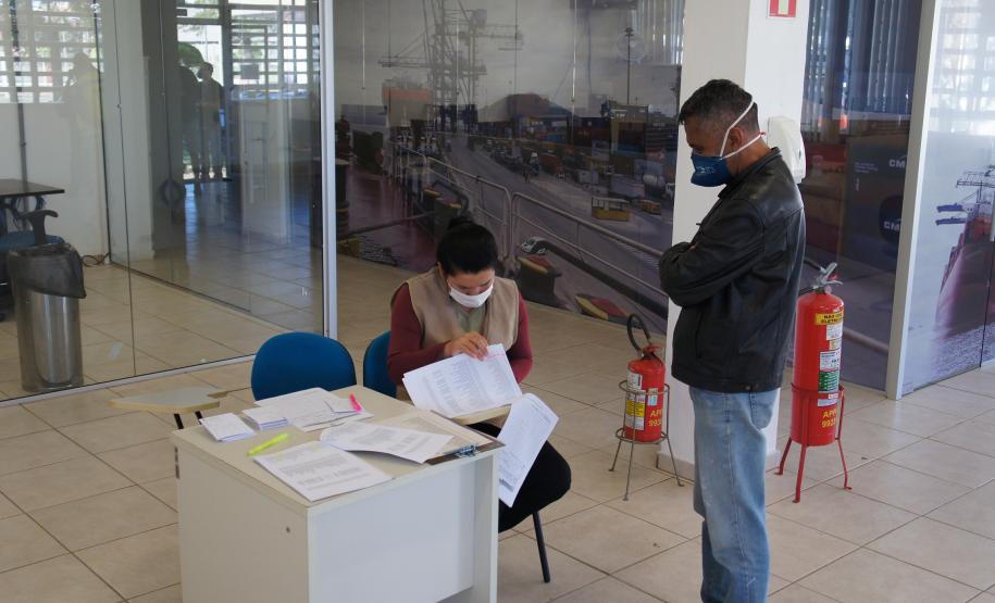 Medida abrange cerca de 650 pessoas entre empregados públicos e terceirizados da empresa pública