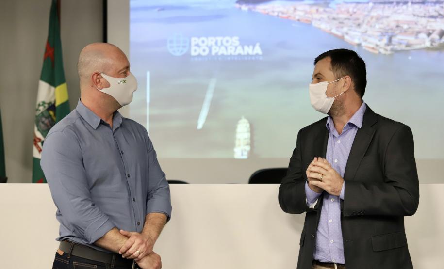 Comitiva do porto catarinense visitou estrutura paranaense e conheceu um pouco mais sobre a gestão e a operação portuária adotadas em Paranaguá e Antonina.