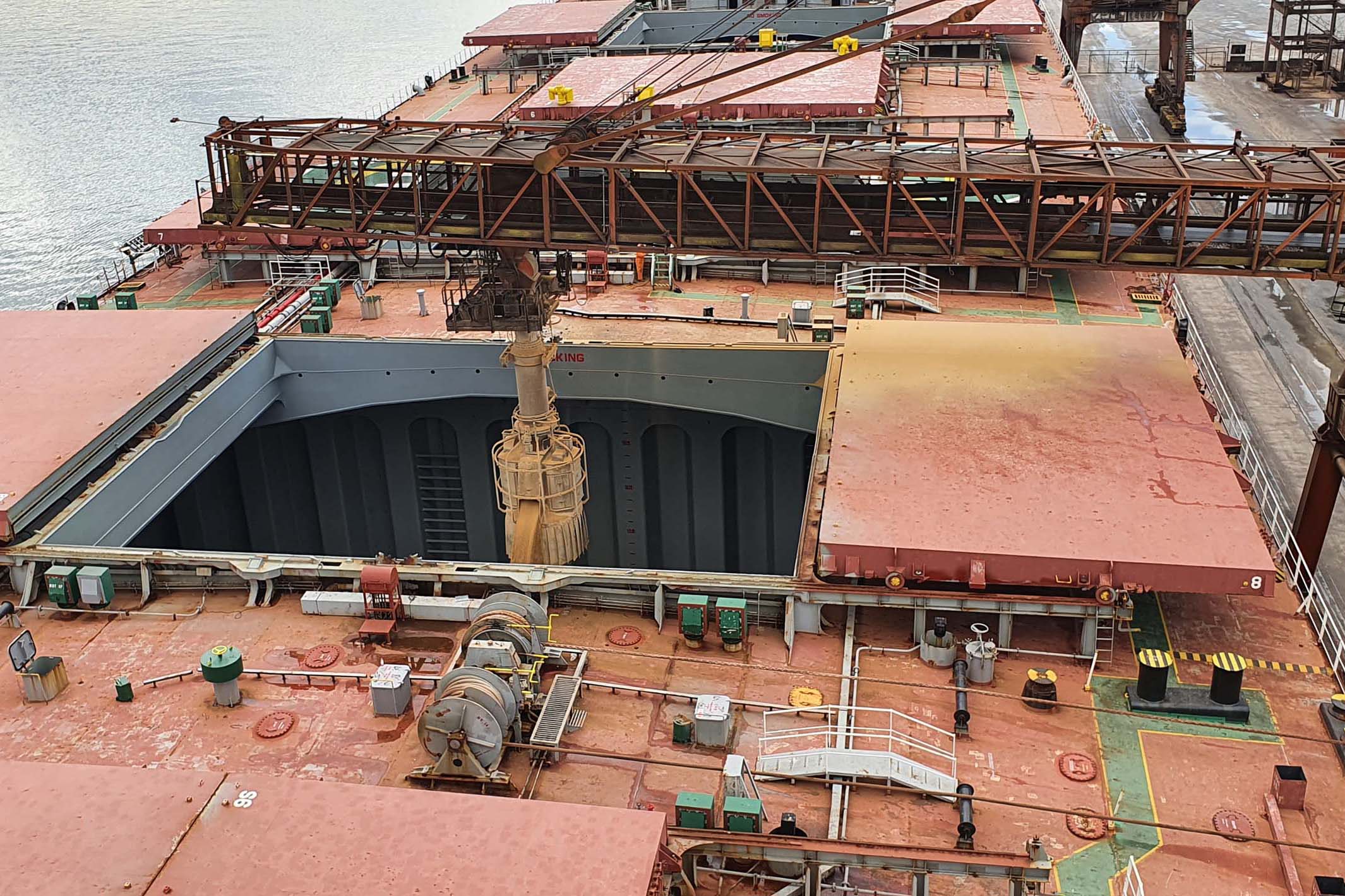 De janeiro a setembro de 2020, os portos de Paranaguá e Antonina movimentaram mais carga que nos 12 meses de 2010 e 2011. Os números de 2020 também se aproximam dos anos completos de 2012 e 2015.