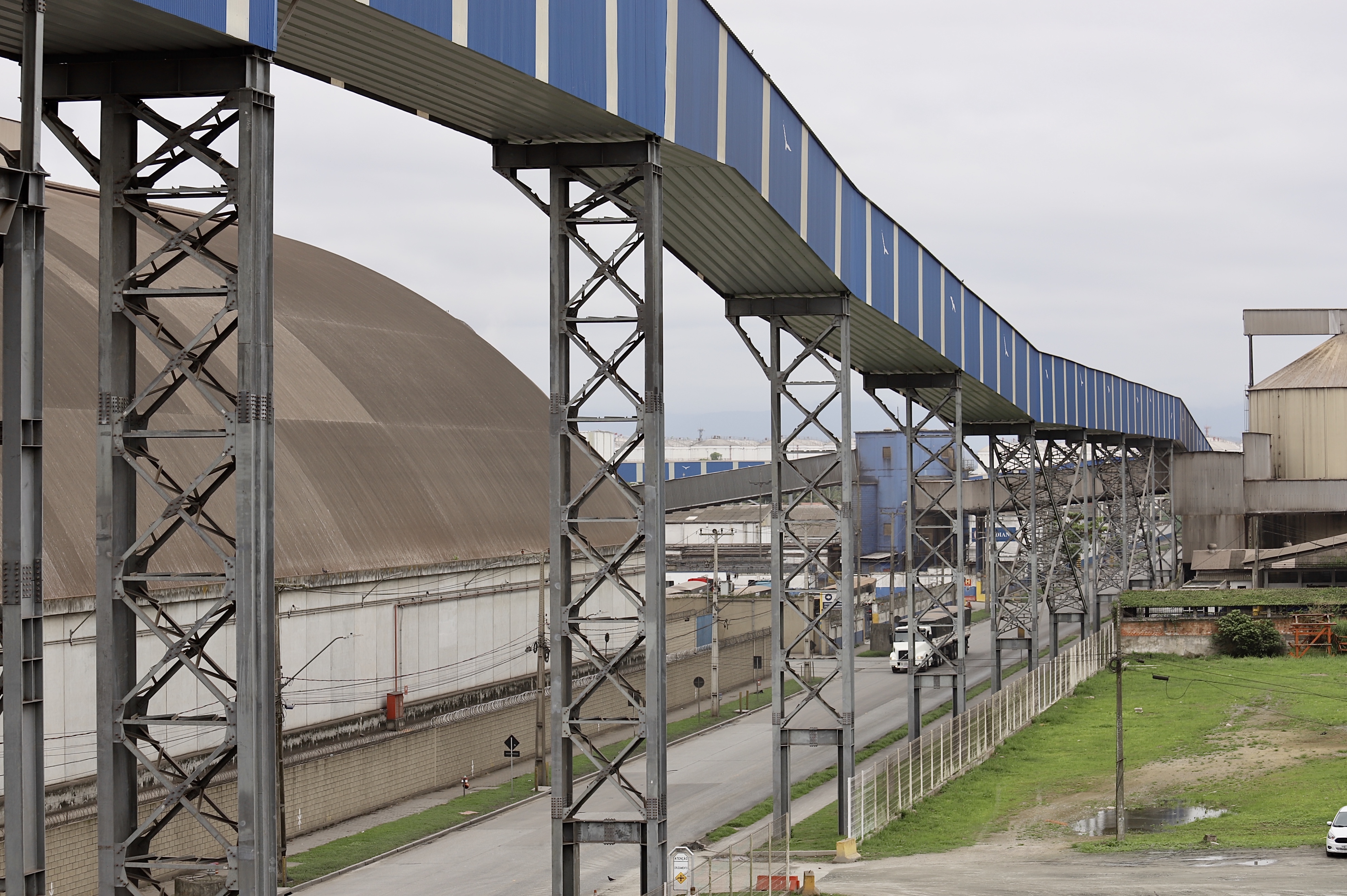 Previsão é movimentar cerca de 6 milhões de toneladas de granéis sólidos. Para isso, objetivo é ter máxima produtividade nos três berços a leste do cais e o do corredor oeste.