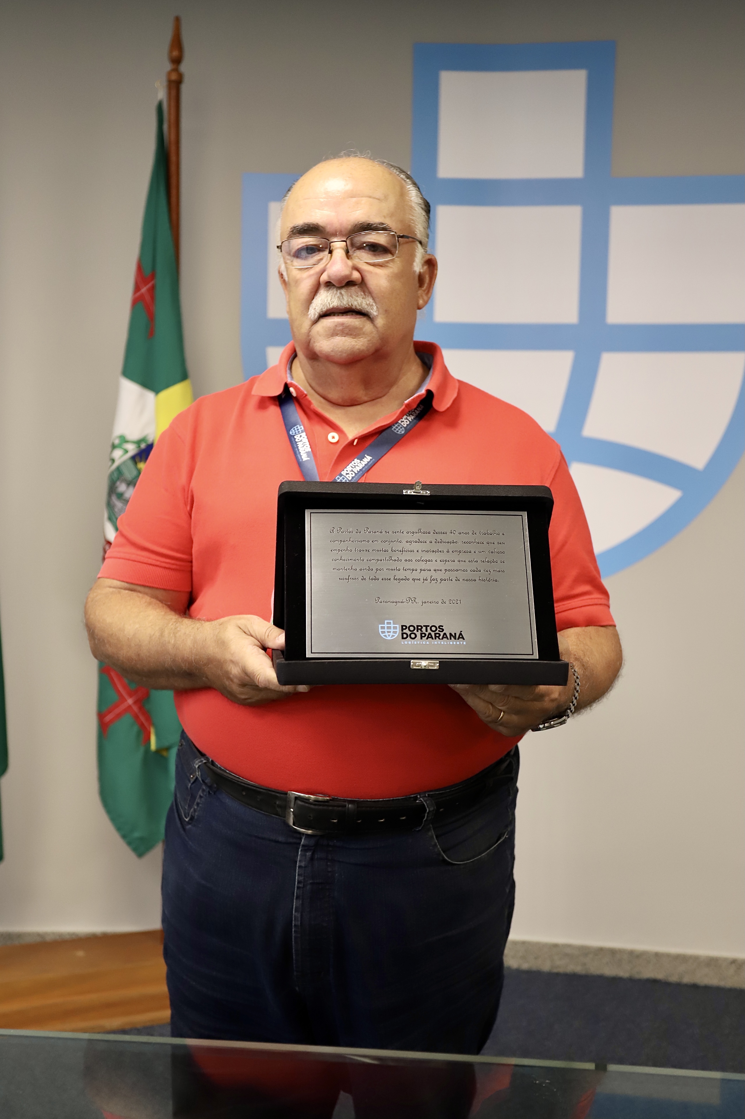 Comemorada no dia 28 de janeiro, a data ressalta o trabalho de mais de 3,1 mil homens e mulheres que atuam nos portos do Paraná. Enquanto muitos puderam desempenhar as funções remotamente, esses trabalhadores seguiram na ponta para garantir o movimento de cargas.