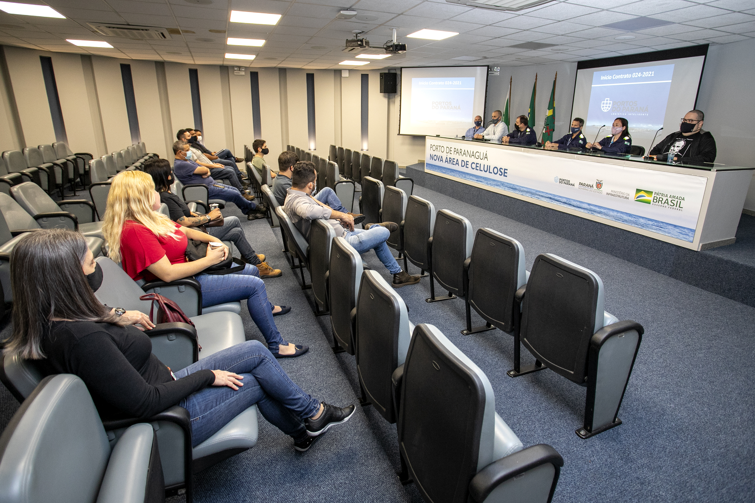 Com novo contrato de apoio à gestão da área, meta é se tornar referência e minimizar os riscos de acidentes na operação portuária. O montante será destinado ao longo dos próximos 30 meses, com dez profissionais para atuar na fiscalização, treinamentos, monitoramento e relatórios.