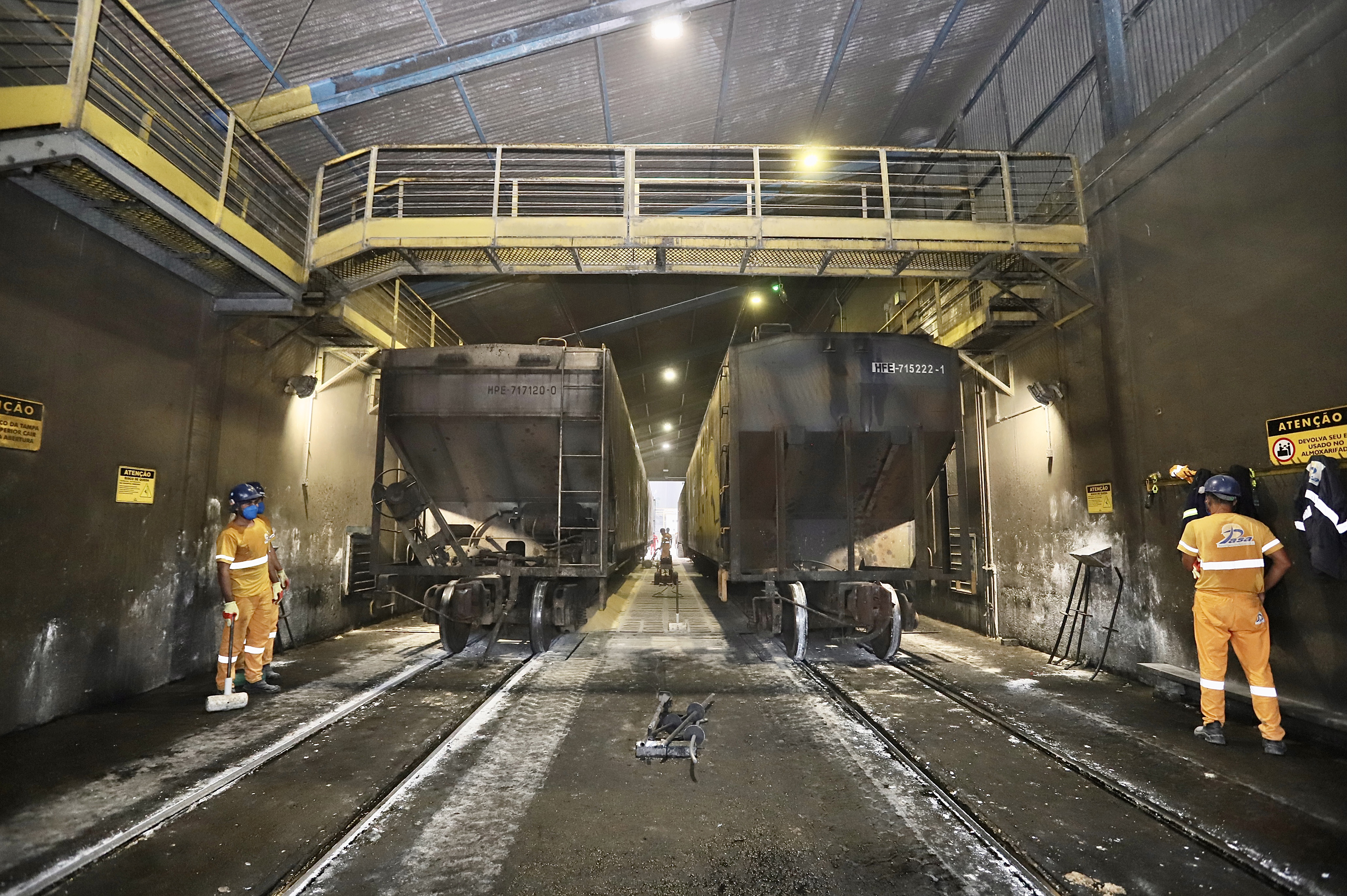 Cada vez mais cargas chegam e saem dos Portos do Paraná por ferrovia