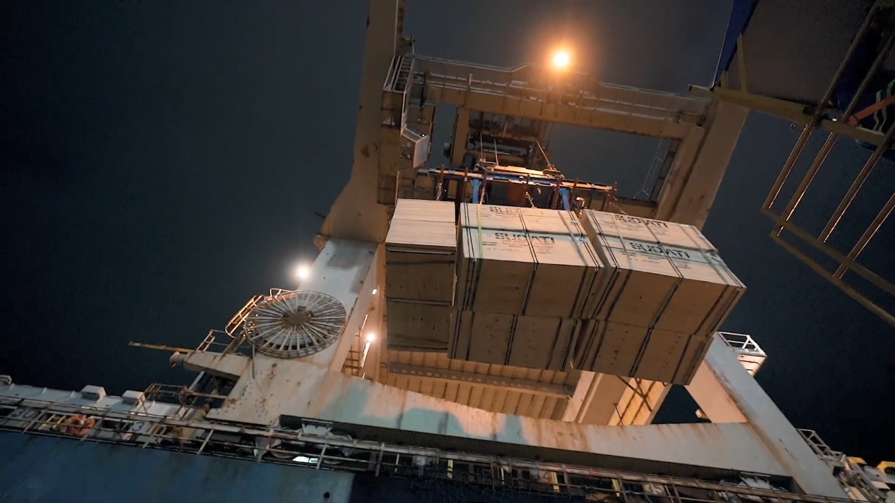 Opção dos exportadores é para driblar a falta de contêineres no mundo. Porto de Paranaguá tem tradição, estrutura de qualidade e operadores qualificados para a operação.