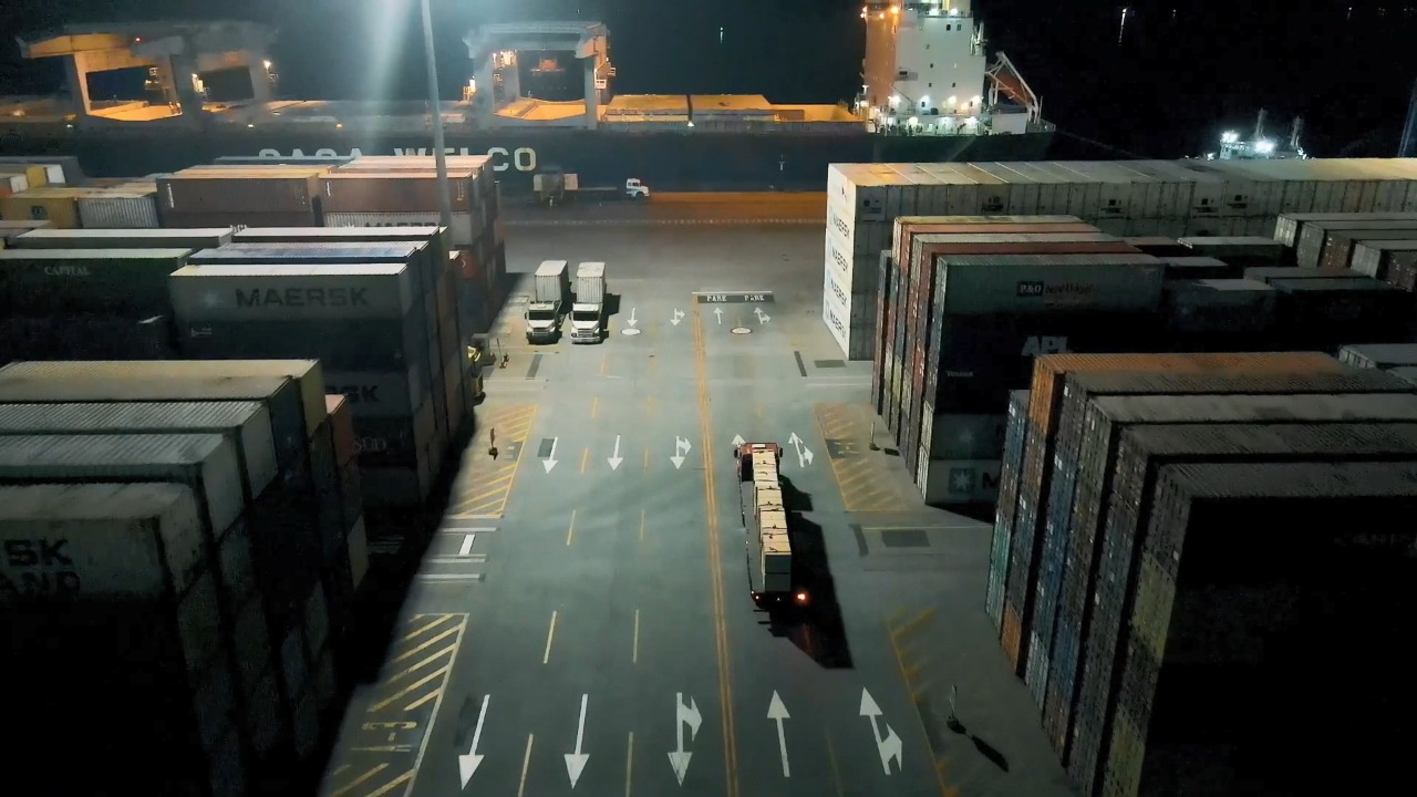 Opção dos exportadores é para driblar a falta de contêineres no mundo. Porto de Paranaguá tem tradição, estrutura de qualidade e operadores qualificados para a operação.