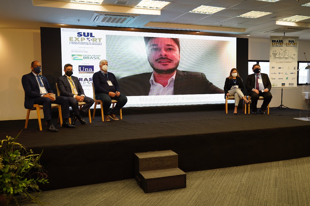 Portos do Paraná debatem avanços do setor no Fórum Sul Export