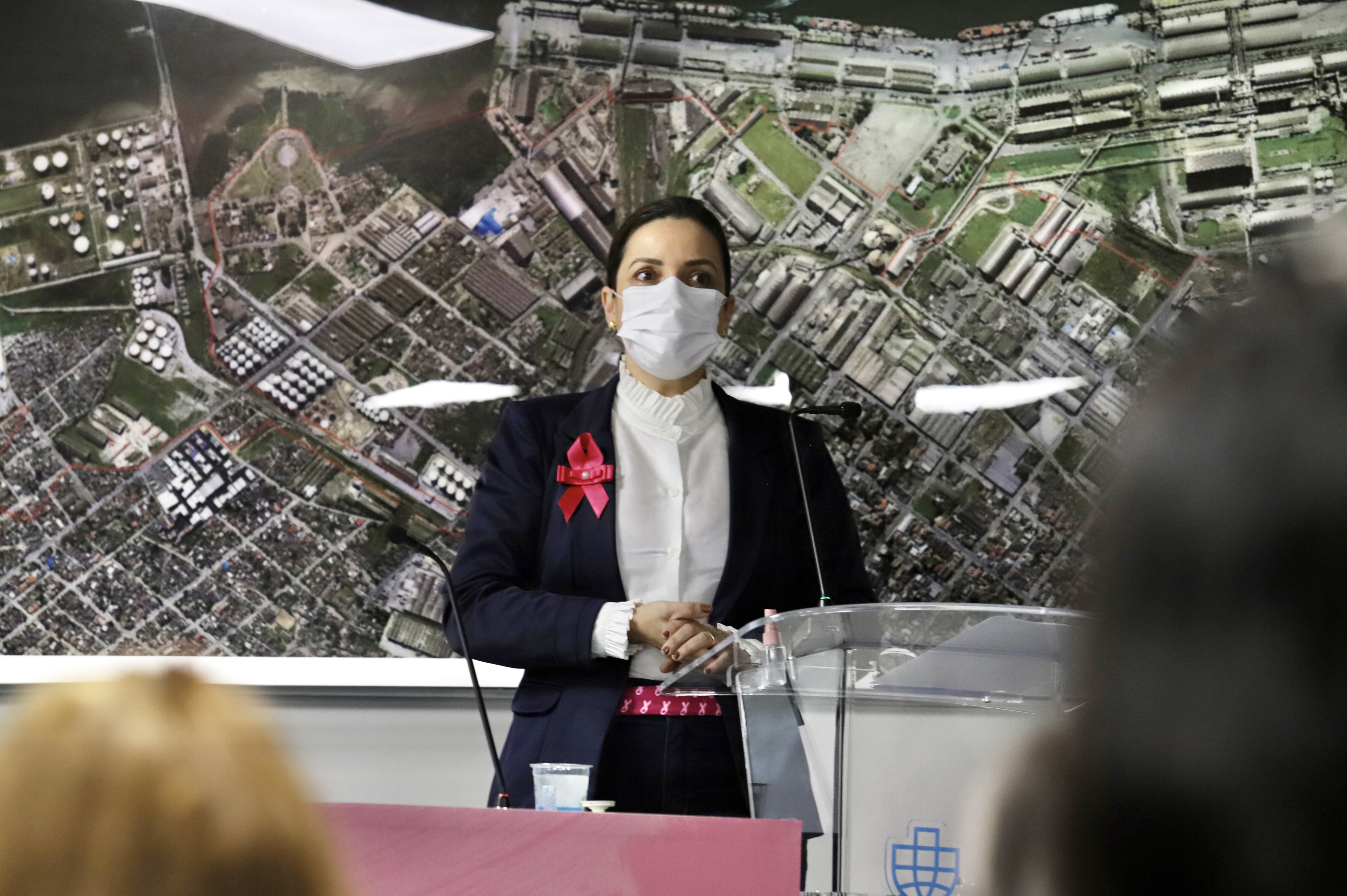 oram três dias intensos de programação da Portos do Paraná para marcar o Outubro Rosa. De segunda a quarta-feira (4 a 6), por quase duas horas durante as tardes, 150 mulheres, trabalhadoras dos portos, se reuniram para falar da saúde e de autocuidado.