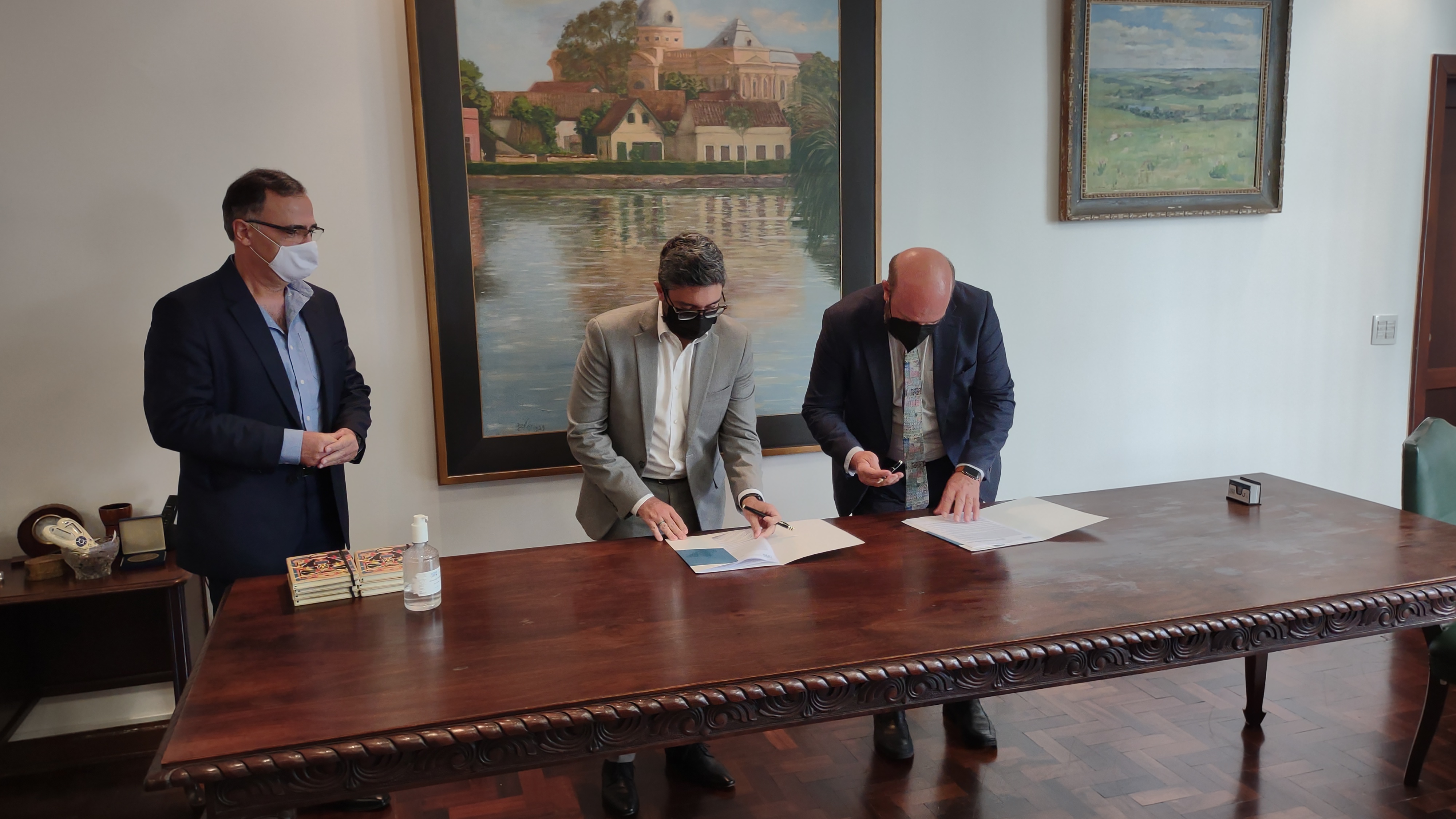 Parceria da empresa pública com a Universidade Federal do Paraná é inédita e tem objetivo de fornecer dados para projetos futuros de redução de danos.