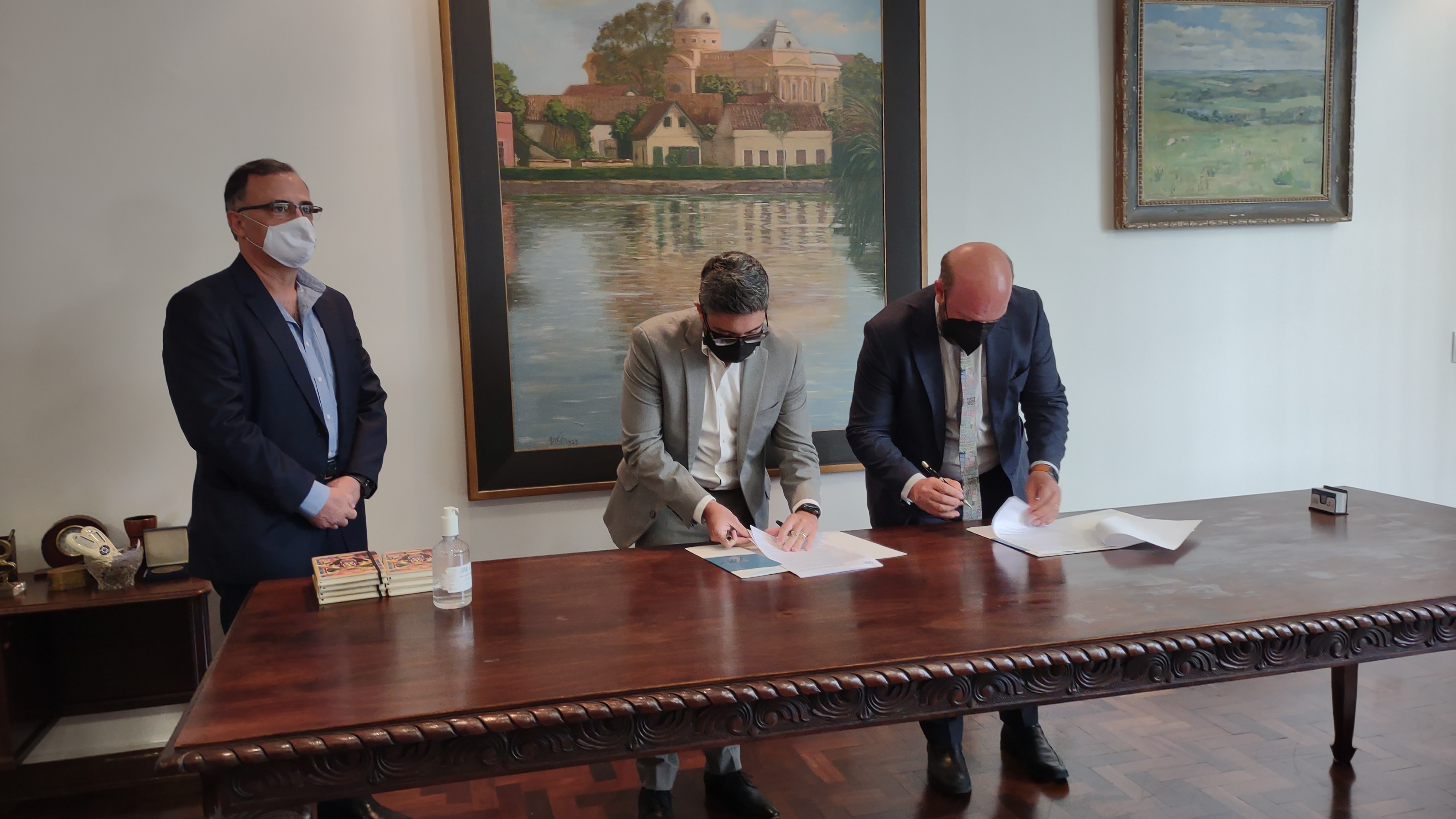 Parceria da empresa pública com a Universidade Federal do Paraná é inédita e tem objetivo de fornecer dados para projetos futuros de redução de danos.