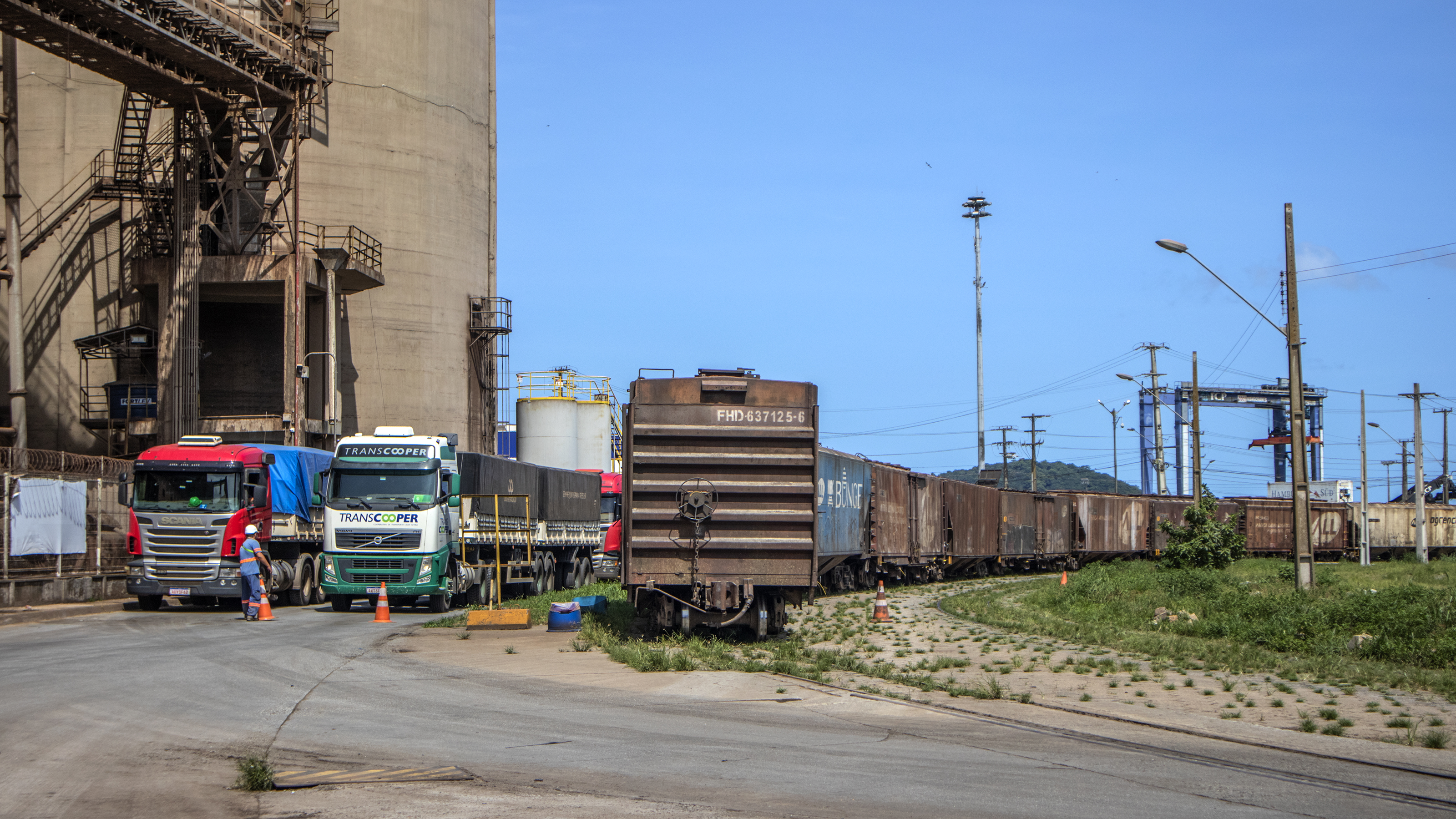 Portos paranaenses registram aumento no transporte ferroviário em 2022
