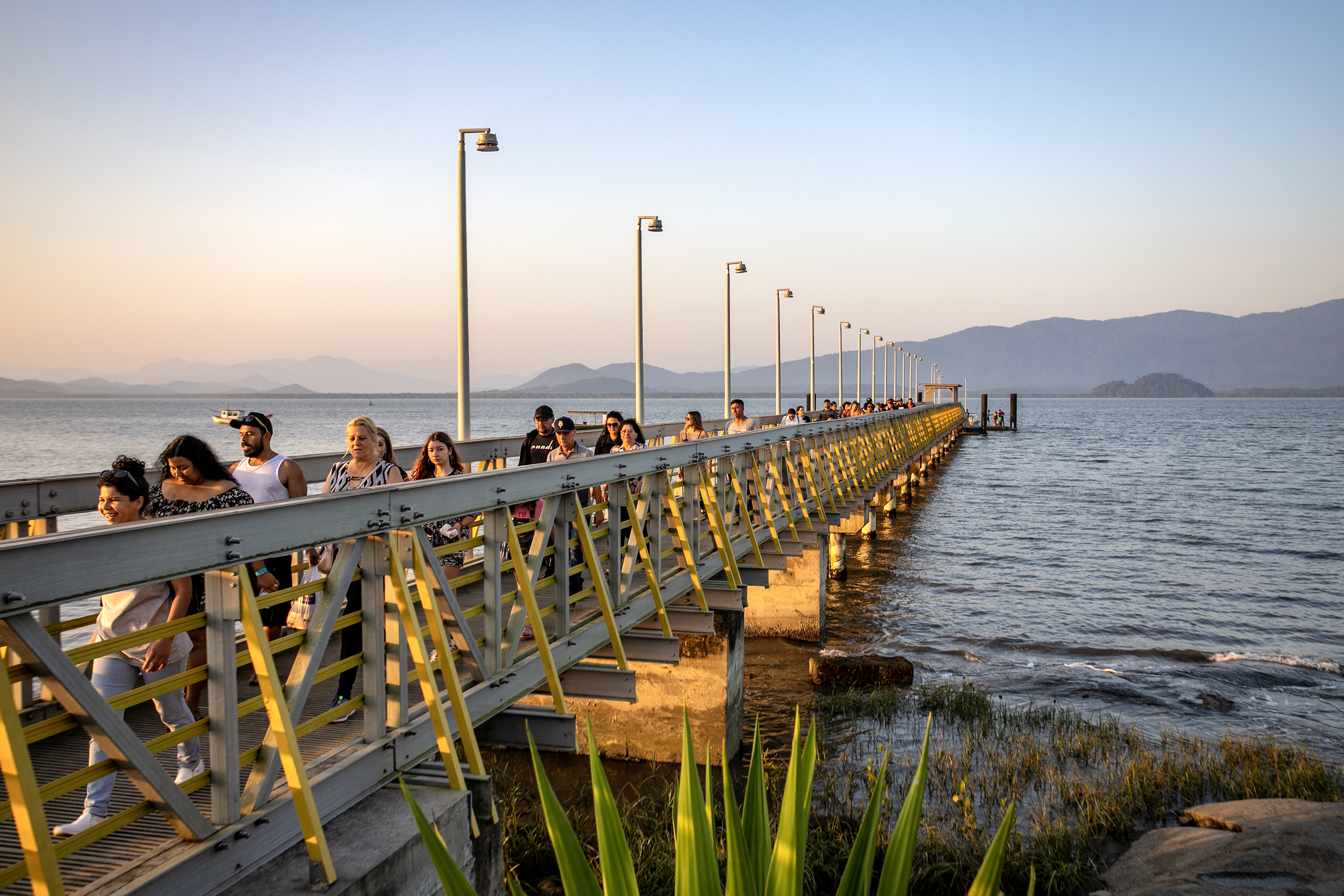 Na primeira etapa, foram dois atracadouros construídos na Ilha do Mel (Brasília e Encantadas), entregues no final de 2021; e outros cinco foram finalizados no início deste ano: dois na Ilha dos Valadares; um no Santuário do Rocio; e dois em Antonina – na Ponta da Pita e no Portinho.