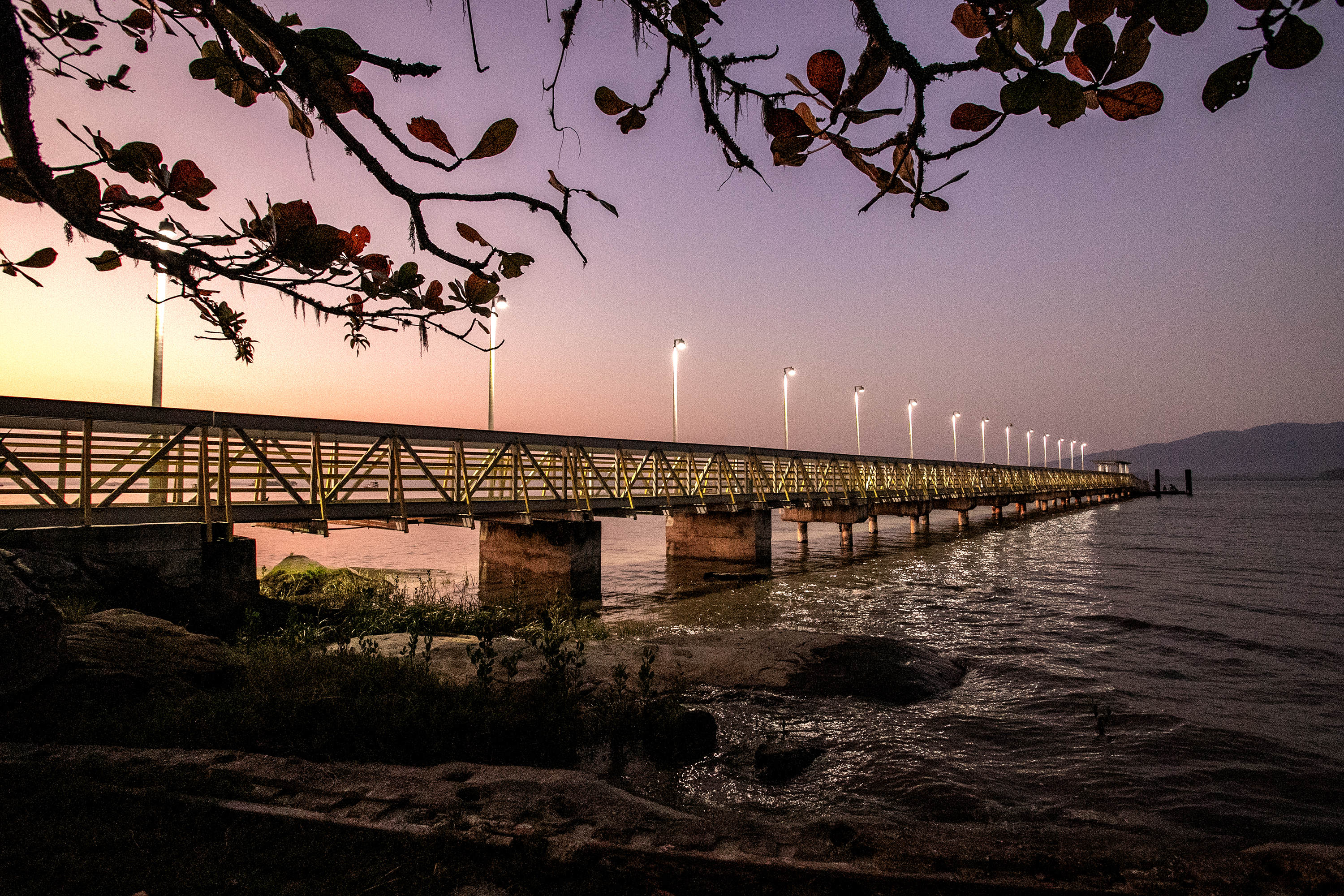 Na primeira etapa, foram dois atracadouros construídos na Ilha do Mel (Brasília e Encantadas), entregues no final de 2021; e outros cinco foram finalizados no início deste ano: dois na Ilha dos Valadares; um no Santuário do Rocio; e dois em Antonina – na Ponta da Pita e no Portinho.