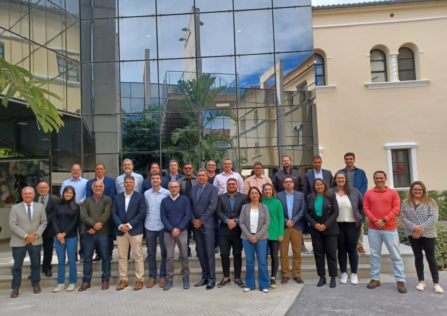 Portos do Paraná participa do Programa de Transição Energética e Descarbonização na Espanha