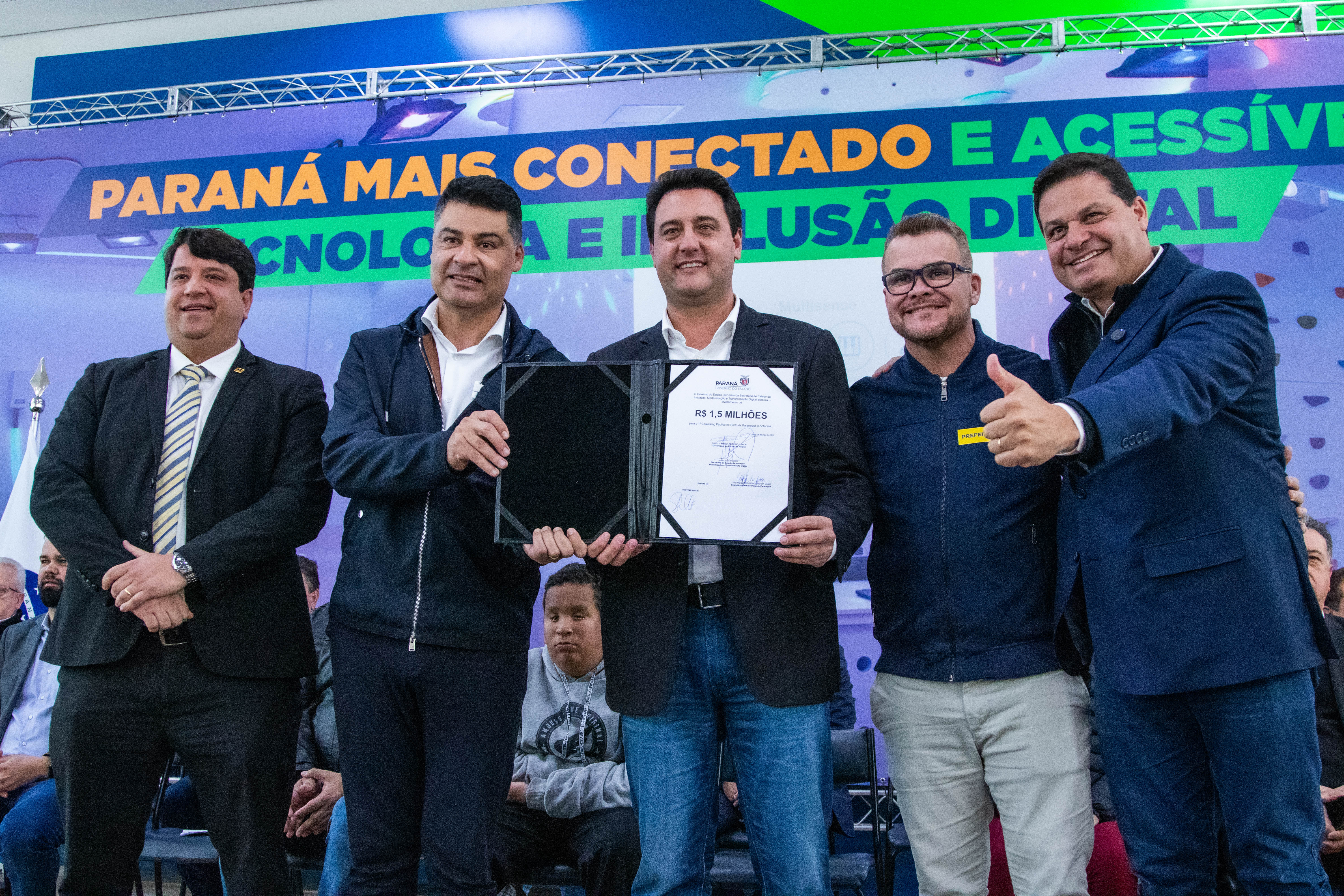 Governador libera R$ 1,5 milhão em sala de coworking no Porto de Paranaguá