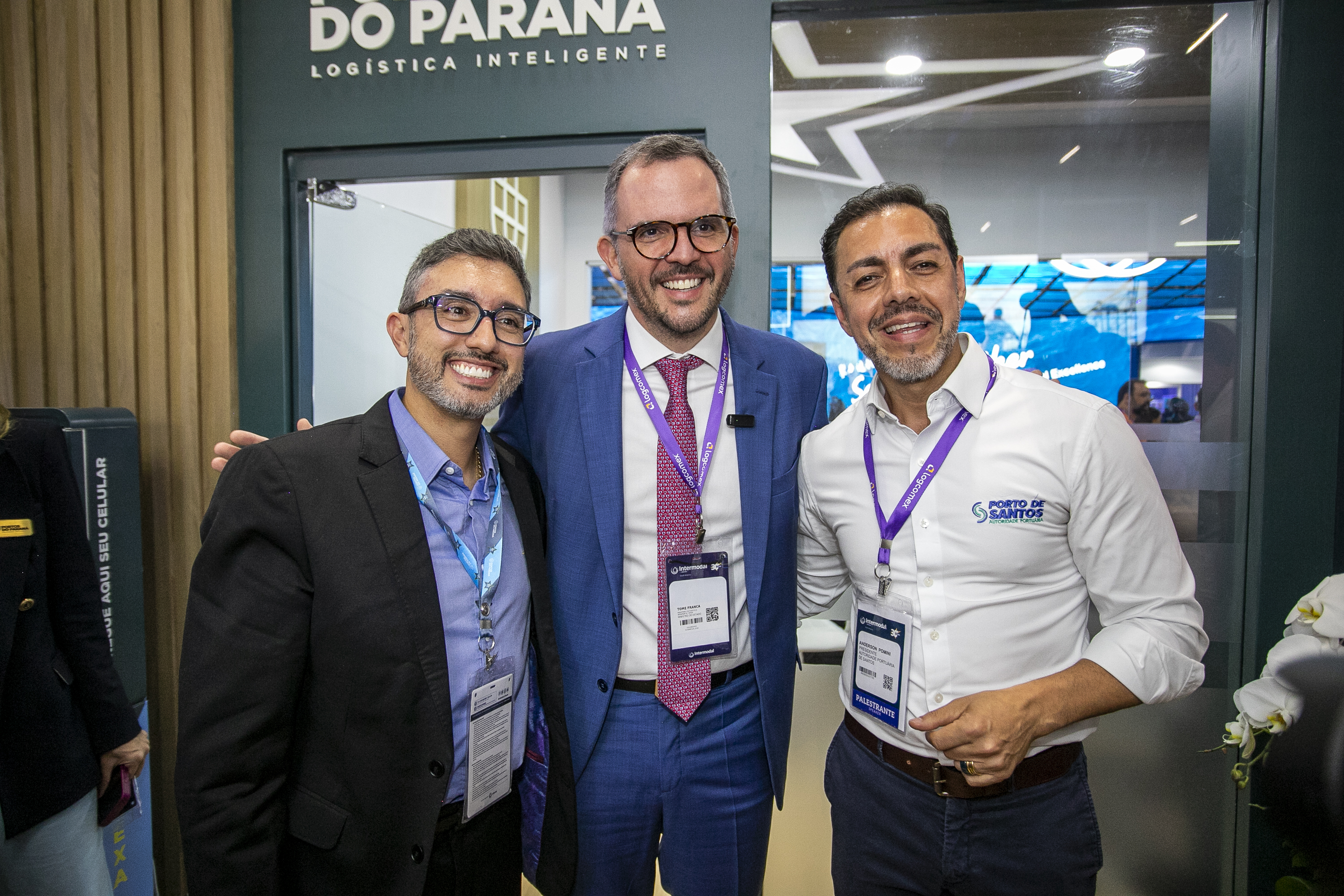 Ministro de Portos e Aeroportos visita estande da Portos do Paraná durante a Intermodal