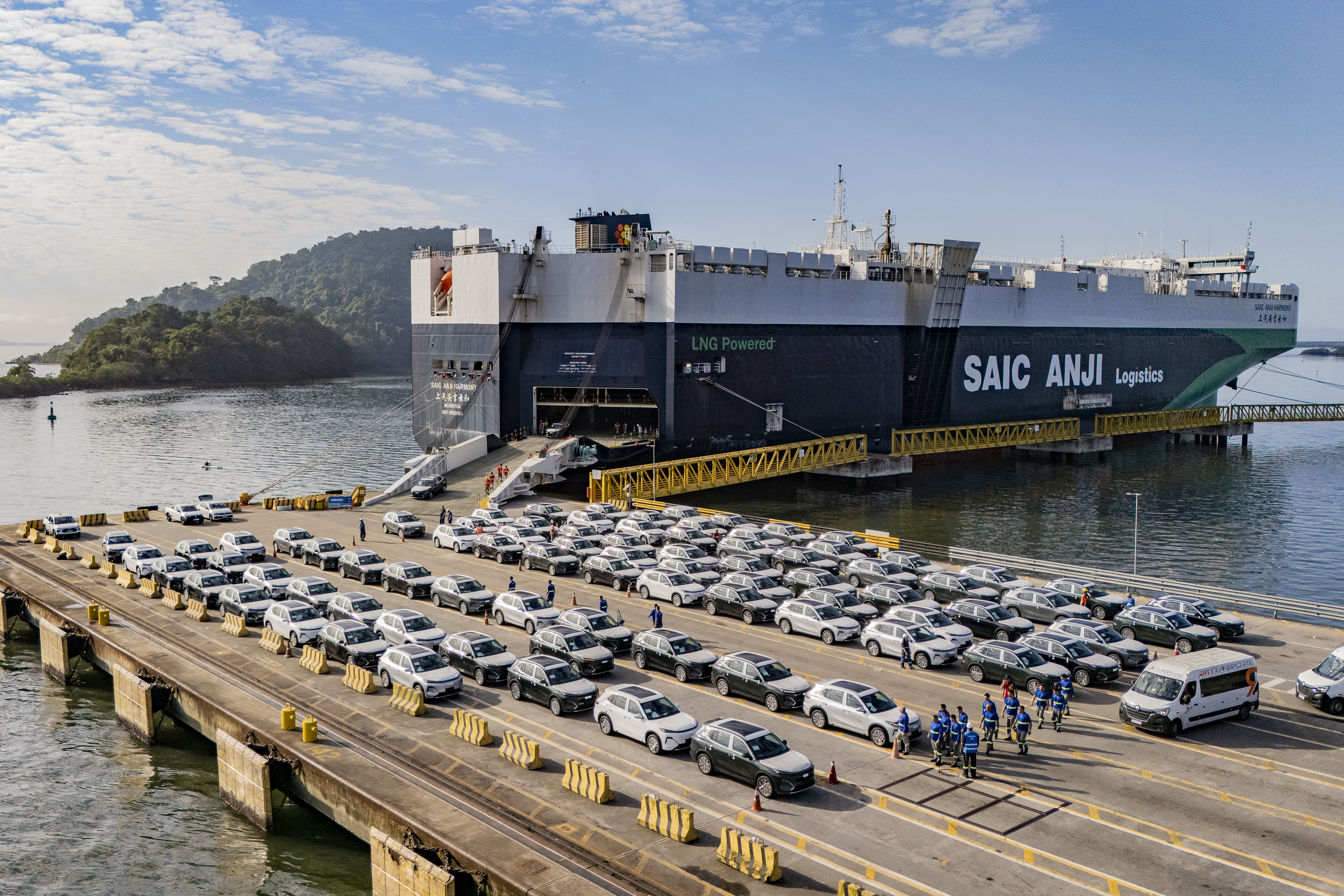 Porto de Paranaguá recebe mais de 5 mil carros em uma única operação