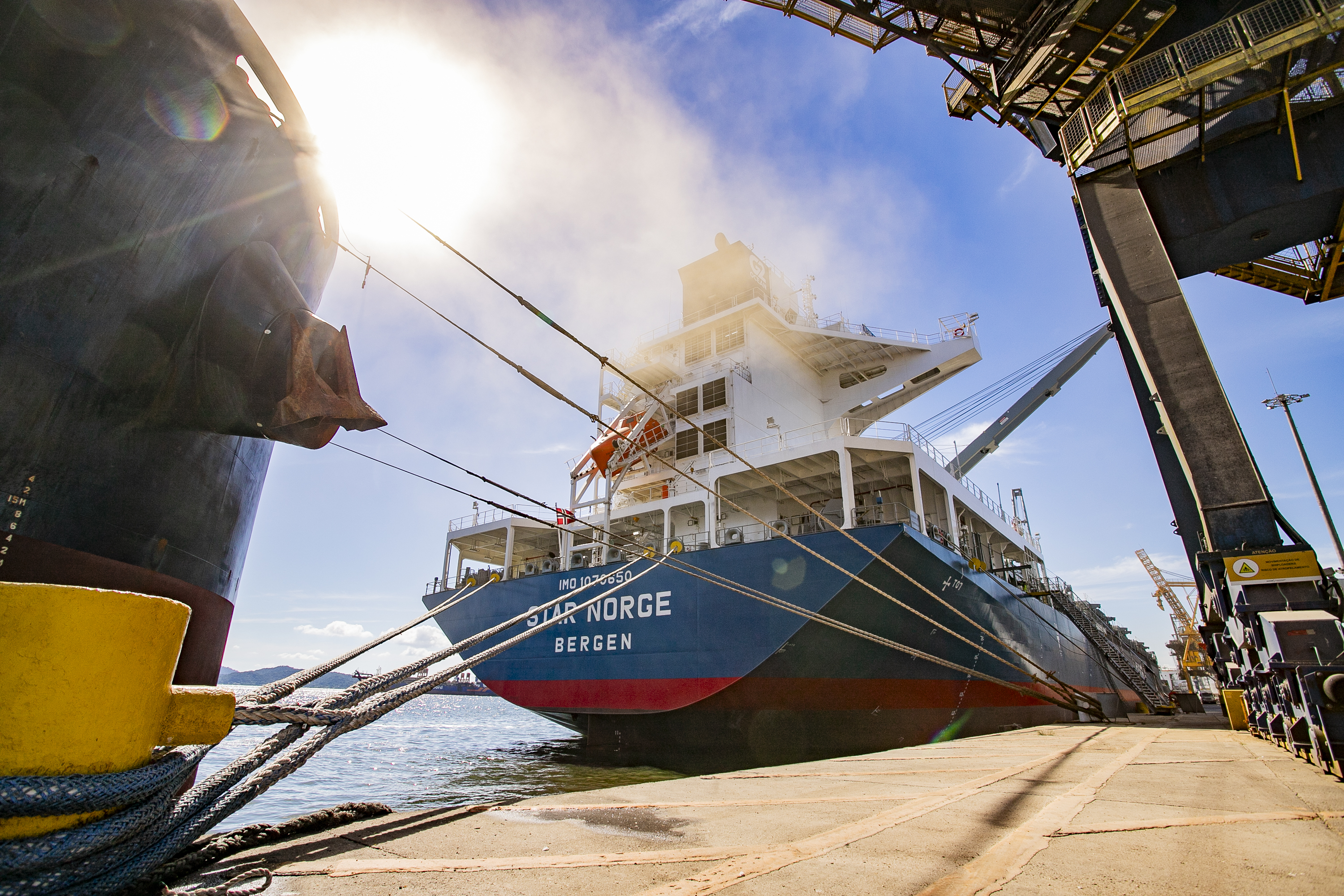 Porto de Paranaguá recebe navio sustentável em viagem inaugural