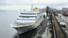 O navio de cruzeiros MS Hamburg está atracado no Porto de Paranaguá, onde permanece até as 19h. A parada turística, que traz 411 passageiros e tripulantes, movimenta o Litoral e a capital do Estado. 