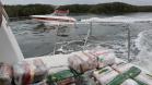 O Governo do Paraná entregou 10,5 toneladas de alimentos para pescadores, ribeirinhos e caiçaras que vivem em nove comunidades do Litoral do Estado. O esforço atendeu 15 famílias da Ilha da Cotinga, 90 em São Miguel, 28 na Ponta do Ubá, 50 na Eufrasina, 25 na Europinha, 45 na Ilha do Teixeira, 125 na praia de Encantadas (Ilha do Mel), 50 em Piaçaguera e 100 no Amparo.