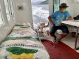 O Governo do Paraná entregou 10,5 toneladas de alimentos para pescadores, ribeirinhos e caiçaras que vivem em nove comunidades do Litoral do Estado. O esforço atendeu 15 famílias da Ilha da Cotinga, 90 em São Miguel, 28 na Ponta do Ubá, 50 na Eufrasina, 25 na Europinha, 45 na Ilha do Teixeira, 125 na praia de Encantadas (Ilha do Mel), 50 em Piaçaguera e 100 no Amparo.