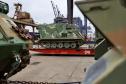 Trinta veículos foram doados pelos Estados Unidos ao Exército Brasileiro. Os tanques que vieram de Galveston, Texas, serão restaurados e modernizados para operações militares no País.