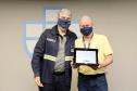 Na semana do Dia do Portuário, 39 colaboradores com mais de 40 anos de casa recebem placa de agradecimento pelos serviços prestados.