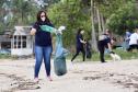 Ação na Baía de Paranaguá faz parte da Semana do Voluntariado do Governo do Estado 