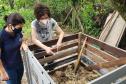 Como educação ambiental, Portos do Paraná implanta composteiras em escolas na Ilha do Mel