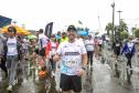 Na manhã deste domingo (16), apesar da chuva, a movimentação foi intensa não de carga, mas de pessoas, no cais do Porto de Paranaguá. Uma prova inédita, a primeira Corrida do Porto reuniu mais de mil atletas, em quatro diferentes modalidades.