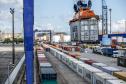 Porto de Paranaguá registra aumento de transporte de cargas por ferrovia em maio