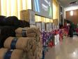 Colaboradores da Portos do Paraná doam cobertores para a campanha Aquece Paraná