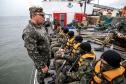 Porto de Paranaguá recebe navio da Marinha para exercício de oficiais do Exército