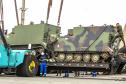 Porto de Paranaguá recebe mais 30 unidades de blindados para o Exército Brasileiro