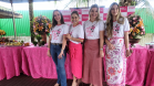 Mulheres prestigiam Feijoada Rosa da Portos do Paraná