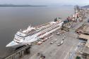 Com mais de 2 mil pessoas a bordo, MSC Armonia desembarca em Paranaguá