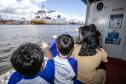 Vencedores do concurso Porto Escola 2024 passeiam de barco pela Baía de Paranaguá