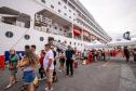 Com mais de 2 mil pessoas a bordo, MSC Armonia desembarca em Paranaguá