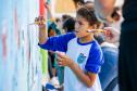 Oficina de Pintura reúne comunidade e transforma escola da Ilha de Eufrasina