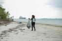 Mutirão de Limpeza das Praias da Ilha do Mel recolhe quase 11 toneladas de resíduos