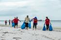 Mutirão de Limpeza das Praias da Ilha do Mel recolhe quase 11 toneladas de resíduos