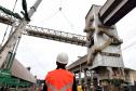 Estrutura metálica de 55 metros liga o sistema central ao terminal da ALTP, em operação que mobilizou dezenas de profissionais