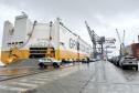 Novas montadoras ampliam o recebimento de automóveis no segundo semestre. Porto realiza desembarque recorde de 6 mil veículos de um navio nessa semana  