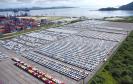 Vista aérea de um dos pátios para veículos do Porto de Paanaguá