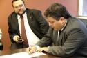 A Ordem de Serviço 093/2010, assinada pelo superintendente Mário Lobo Filho, reduziu em, no mínimo, 12 horas o tempo de permanência dos navios nos terminais paranaenses e tornar as operações mais lucrativas para exportadores e importadores