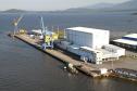 O Porto de Antonina está localizado bem próximo de Paranaguá e não exige que as embarcações façam grandes alterações na rota. Além disso, a distância entre os terminais, via rodovia, é de 40 km, o que garante que as cargas sejam transportadas com facilidade para o interior ou para os armazéns parnanguaras